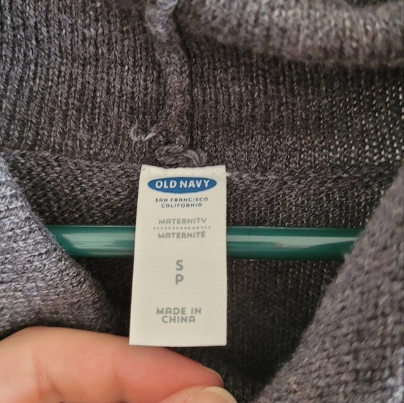 Women's maternity oversized sweater. - Picture 2 of 2